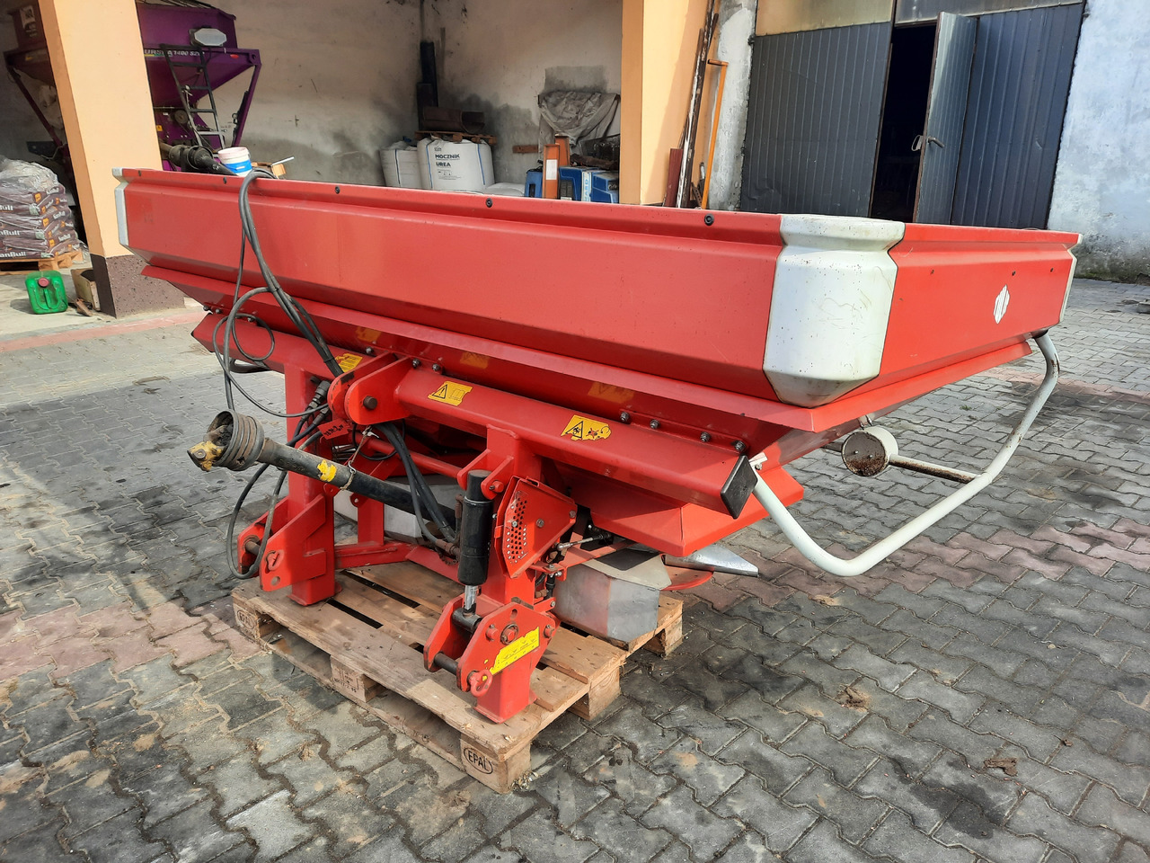 LELY CENTERLINER SX 2000 L - Väetiselaoturid: pilt 1 LELY CENTERLINER SX 2000 L - Väetiselaoturid: pilt 1