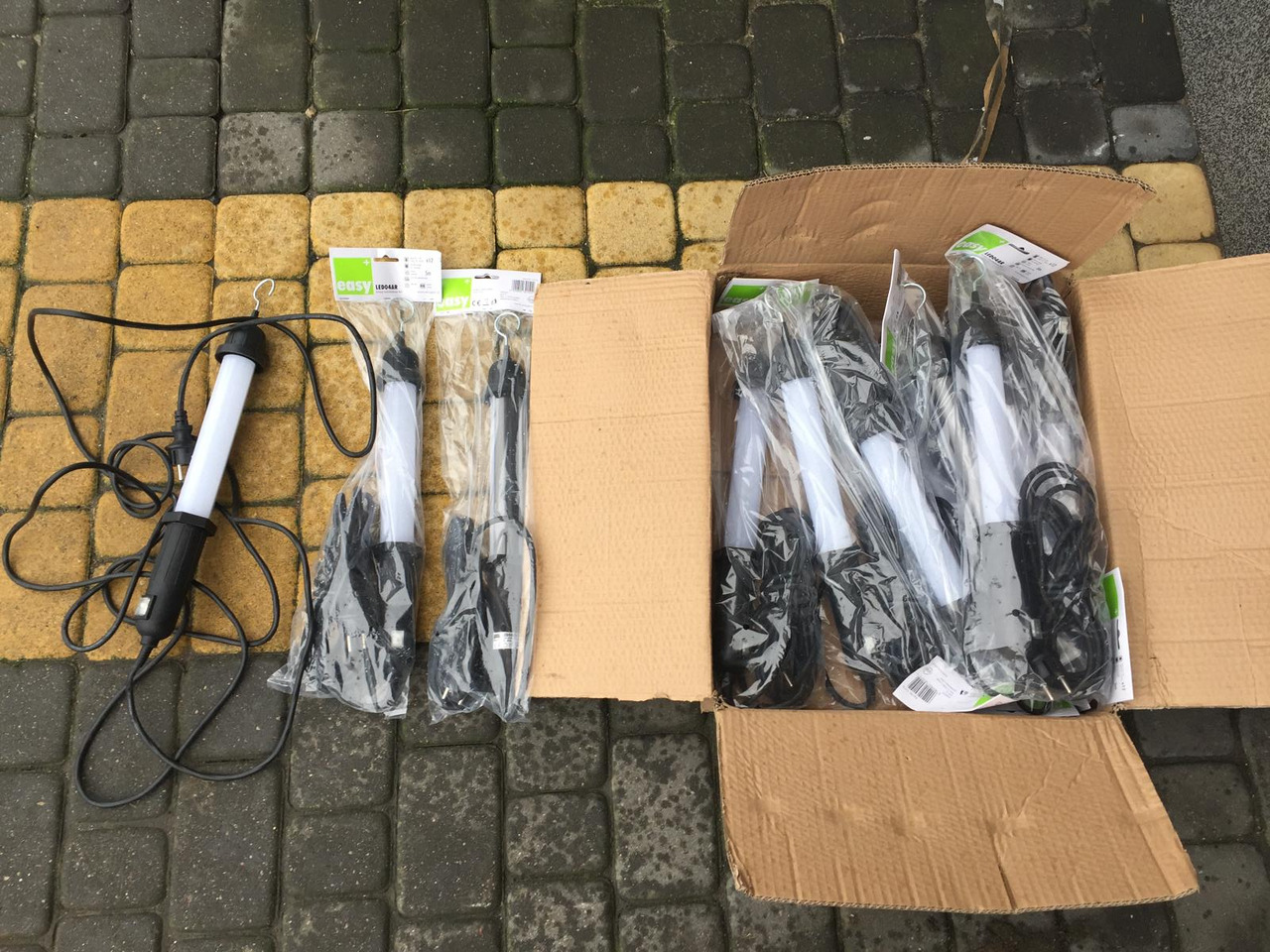 Lampa warsztatowa na 5 metrowym przewodzie zasilającym - Garaažiseadmed: pilt 1 Lampa warsztatowa na 5 metrowym przewodzie zasilającym - Garaažiseadmed: pilt 1