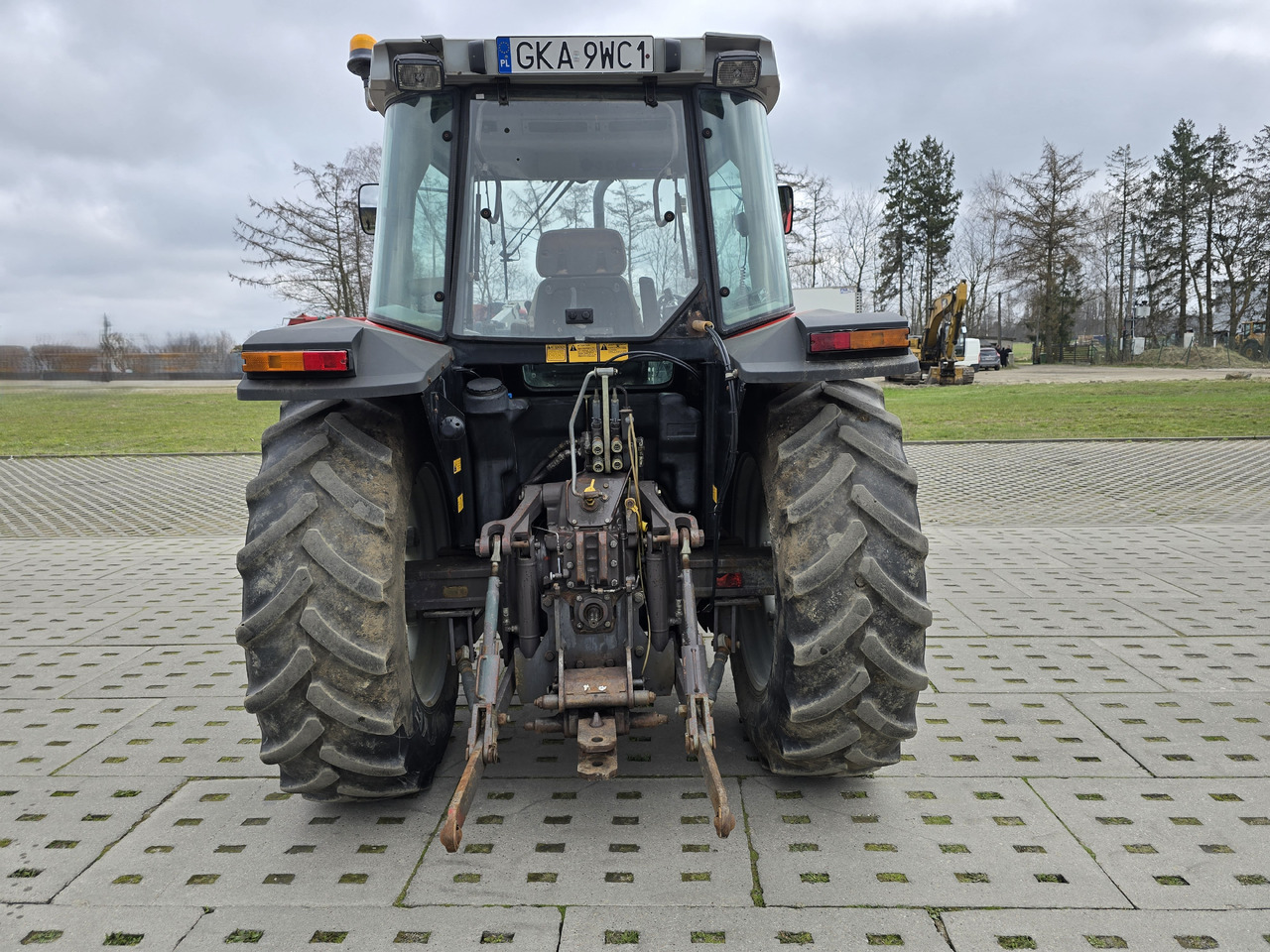 MASSEY-FERGUSON 6120 - Traktor: pilt 5 MASSEY-FERGUSON 6120 - Traktor: pilt 5