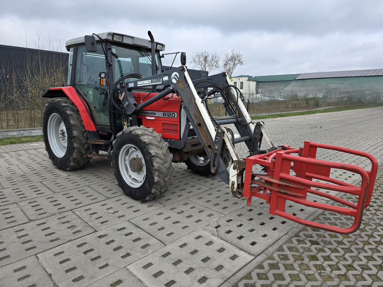 MASSEY-FERGUSON 6120 - Traktor: pilt 2 MASSEY-FERGUSON 6120 - Traktor: pilt 2