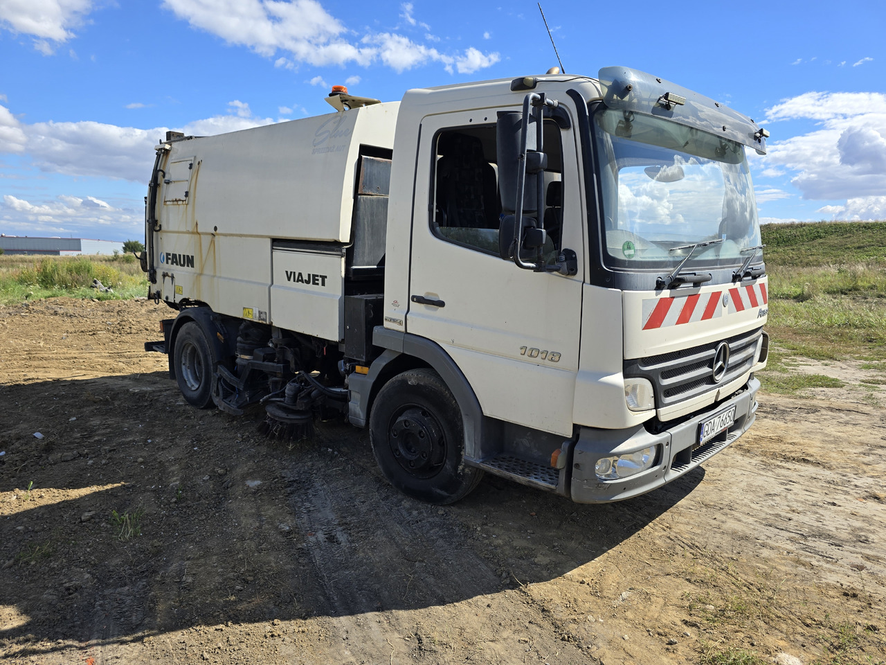 MERCEDES-BENZ Atego - Tänavapühkimismasin: pilt 3 MERCEDES-BENZ Atego - Tänavapühkimismasin: pilt 3