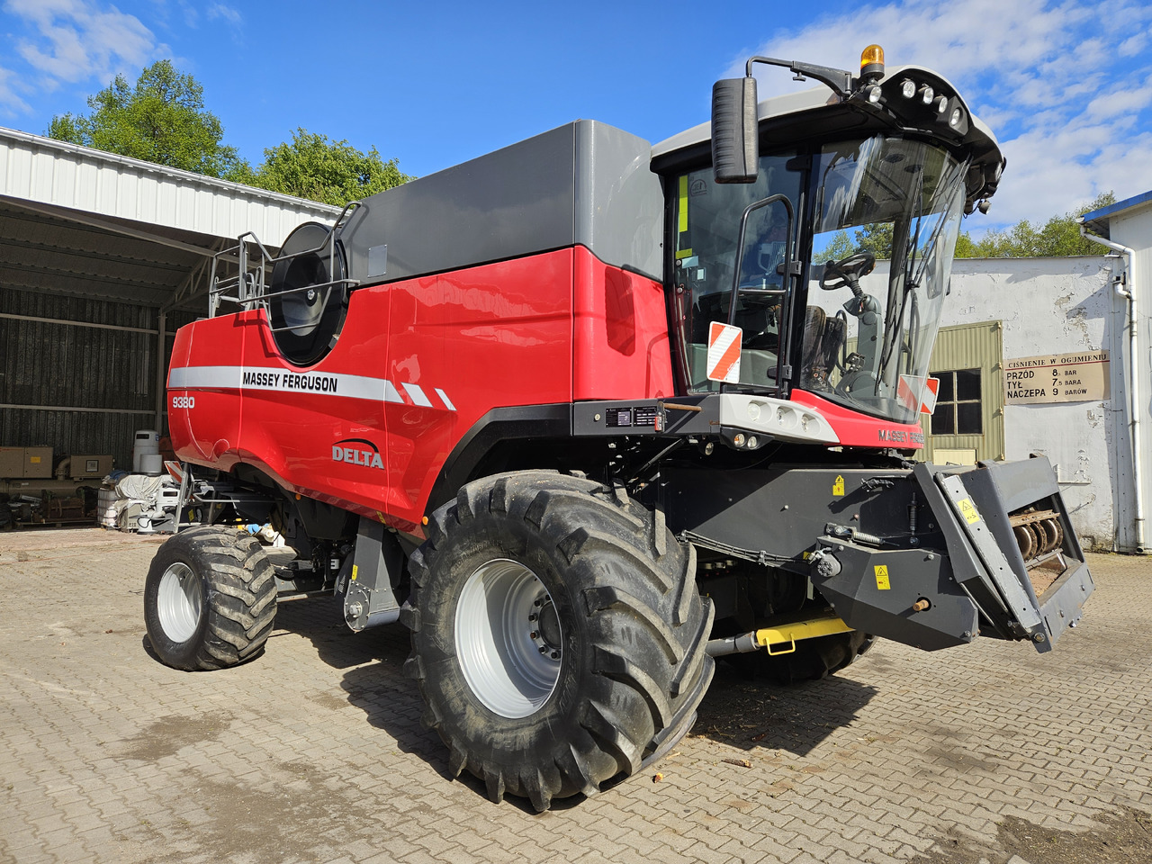 Massey Ferguson Delta 9380 - Kombain: pilt 1 Massey Ferguson Delta 9380 - Kombain: pilt 1