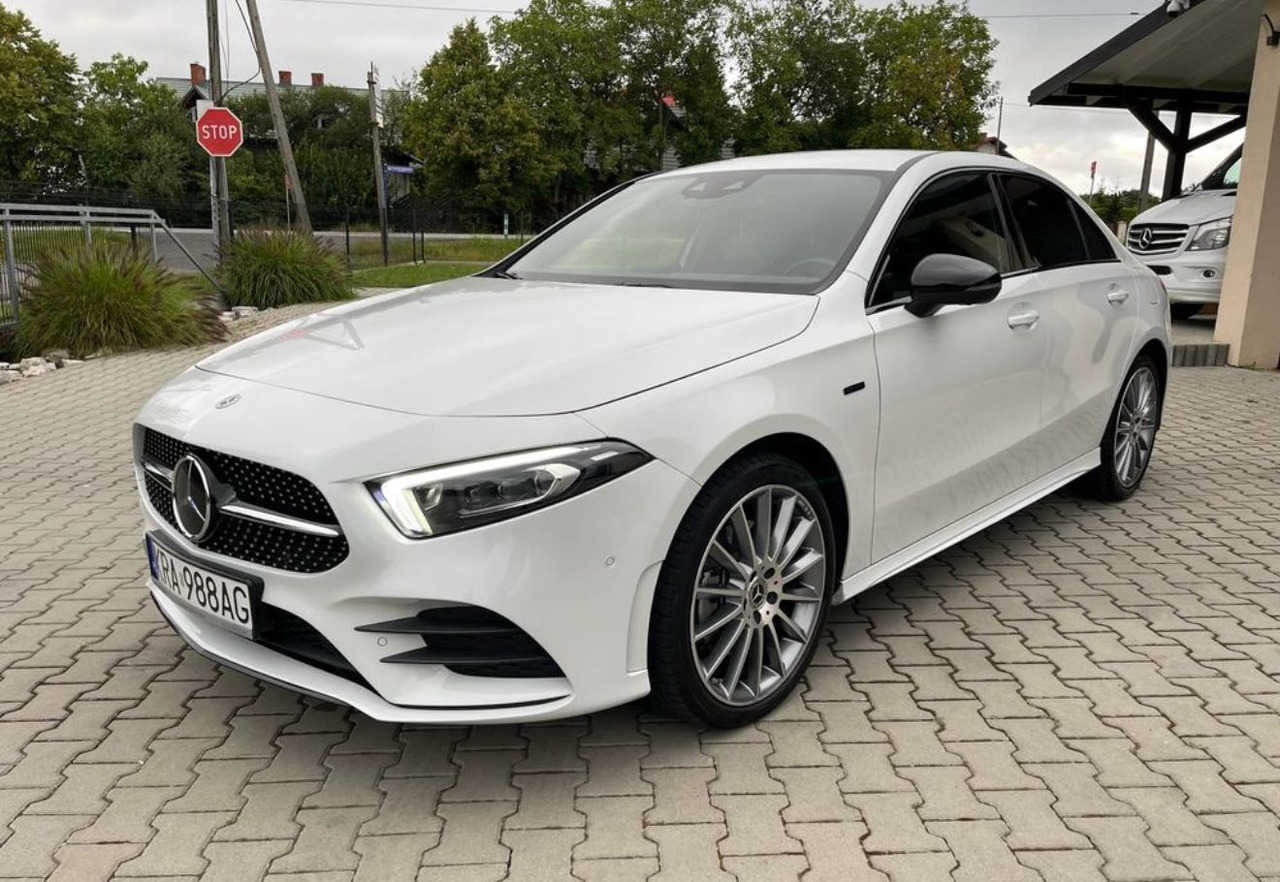 Mercedes A250e - Auto: pilt 1 Mercedes A250e - Auto: pilt 1