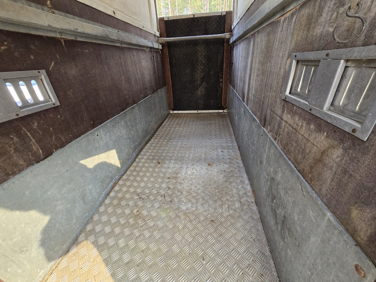 PONGRATZ PA 310 T - Loomaveo järelhaagis: pilt 5 PONGRATZ PA 310 T - Loomaveo järelhaagis: pilt 5