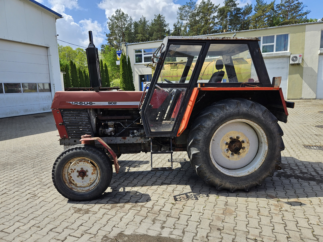 Ursus C-385 - Traktor: pilt 1 Ursus C-385 - Traktor: pilt 1