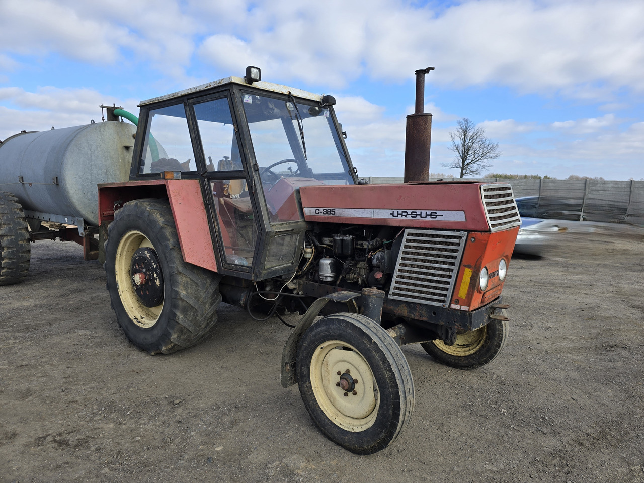 Ursus C-385 - Traktor: pilt 4 Ursus C-385 - Traktor: pilt 4