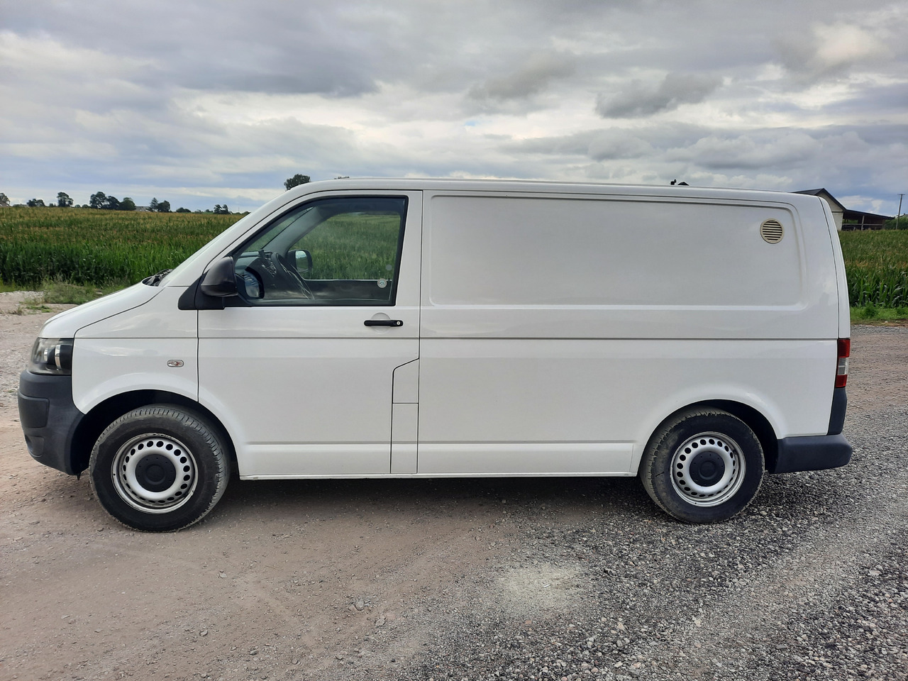 Volkswagen Transporter - Auto: pilt 3 Volkswagen Transporter - Auto: pilt 3