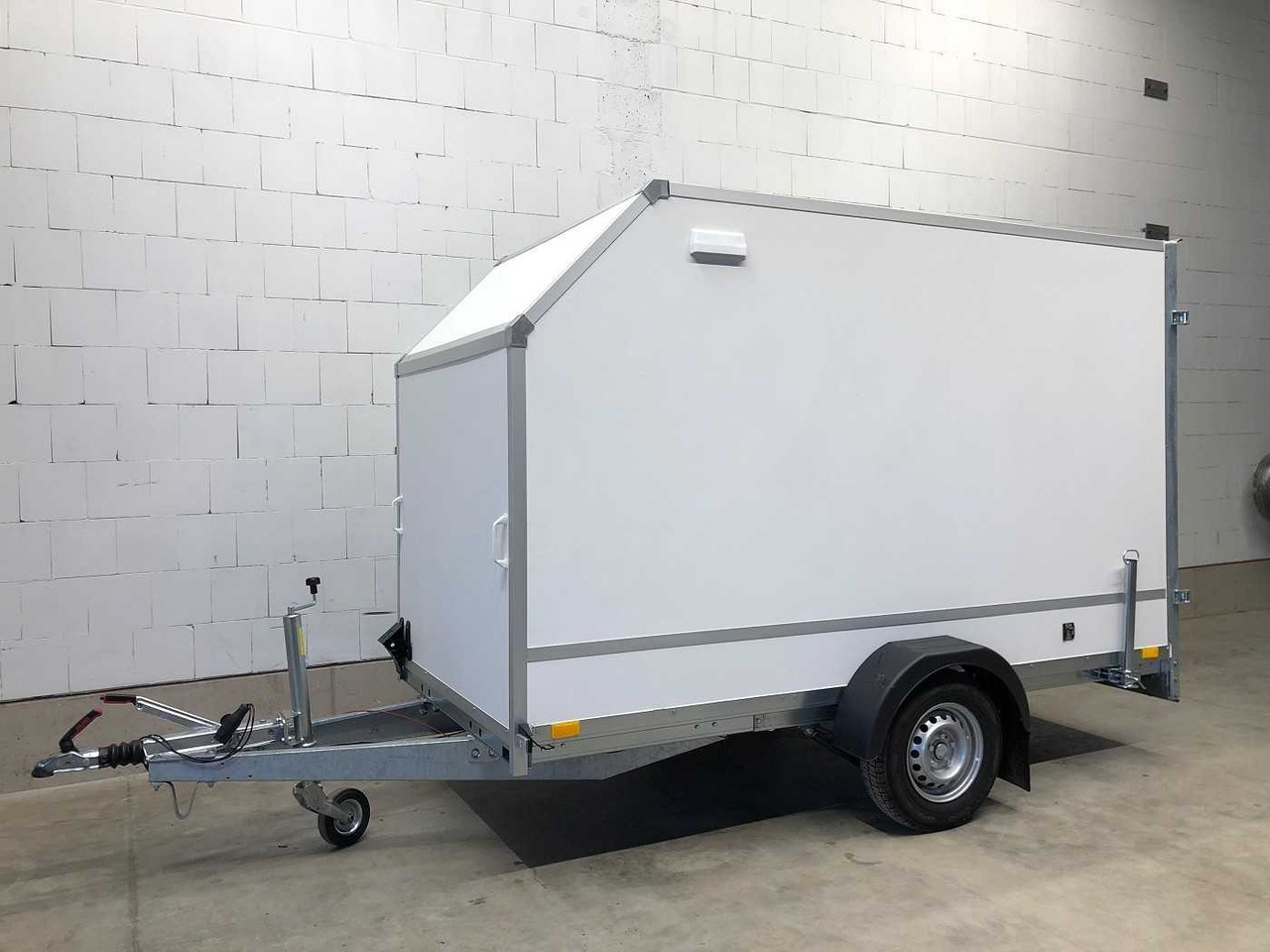 BLYSS F1330HD Seitentür,Fenster,Aero Kofferanhänger - Furgoonjärelhaagis: pilt 4 BLYSS F1330HD Seitentür,Fenster,Aero Kofferanhänger - Furgoonjärelhaagis: pilt 4