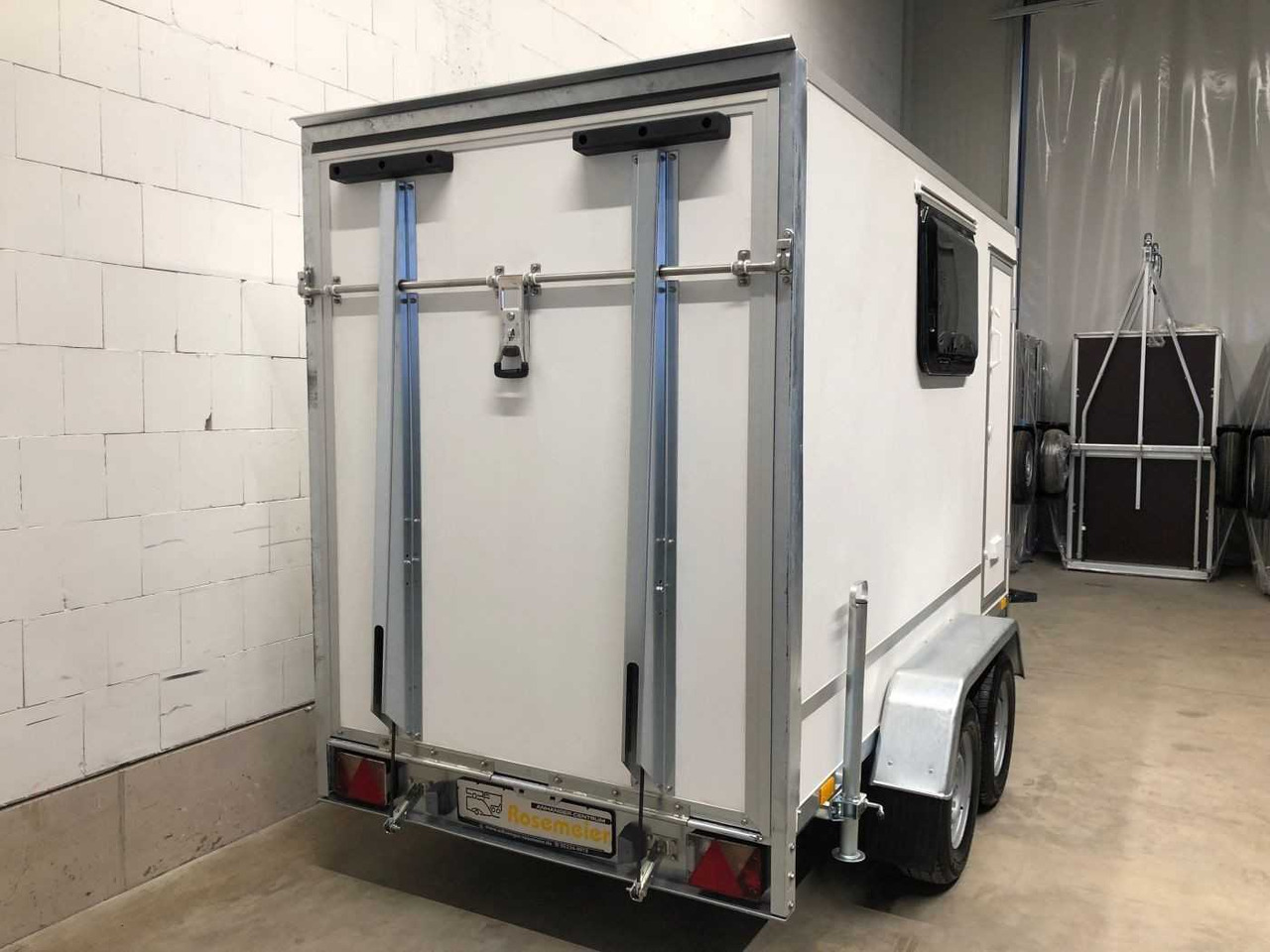 BLYSS F2030HTD Rampe Tür Fenster Kofferanhänger - Mootorratta haagis: pilt 3 BLYSS F2030HTD Rampe Tür Fenster Kofferanhänger - Mootorratta haagis: pilt 3
