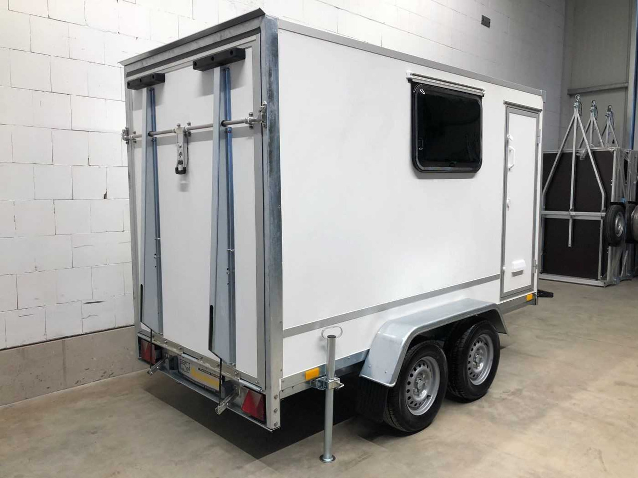 BLYSS F2030HTD Rampe Tür Fenster Kofferanhänger - Mootorratta haagis: pilt 4 BLYSS F2030HTD Rampe Tür Fenster Kofferanhänger - Mootorratta haagis: pilt 4