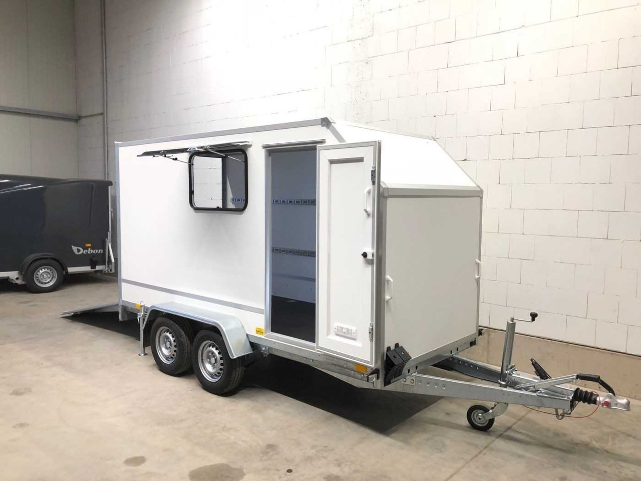 BLYSS F2036HTD Ram.,Tür, Fenst.,Aero Kofferanhänger - Mootorratta haagis: pilt 3 BLYSS F2036HTD Ram.,Tür, Fenst.,Aero Kofferanhänger - Mootorratta haagis: pilt 3