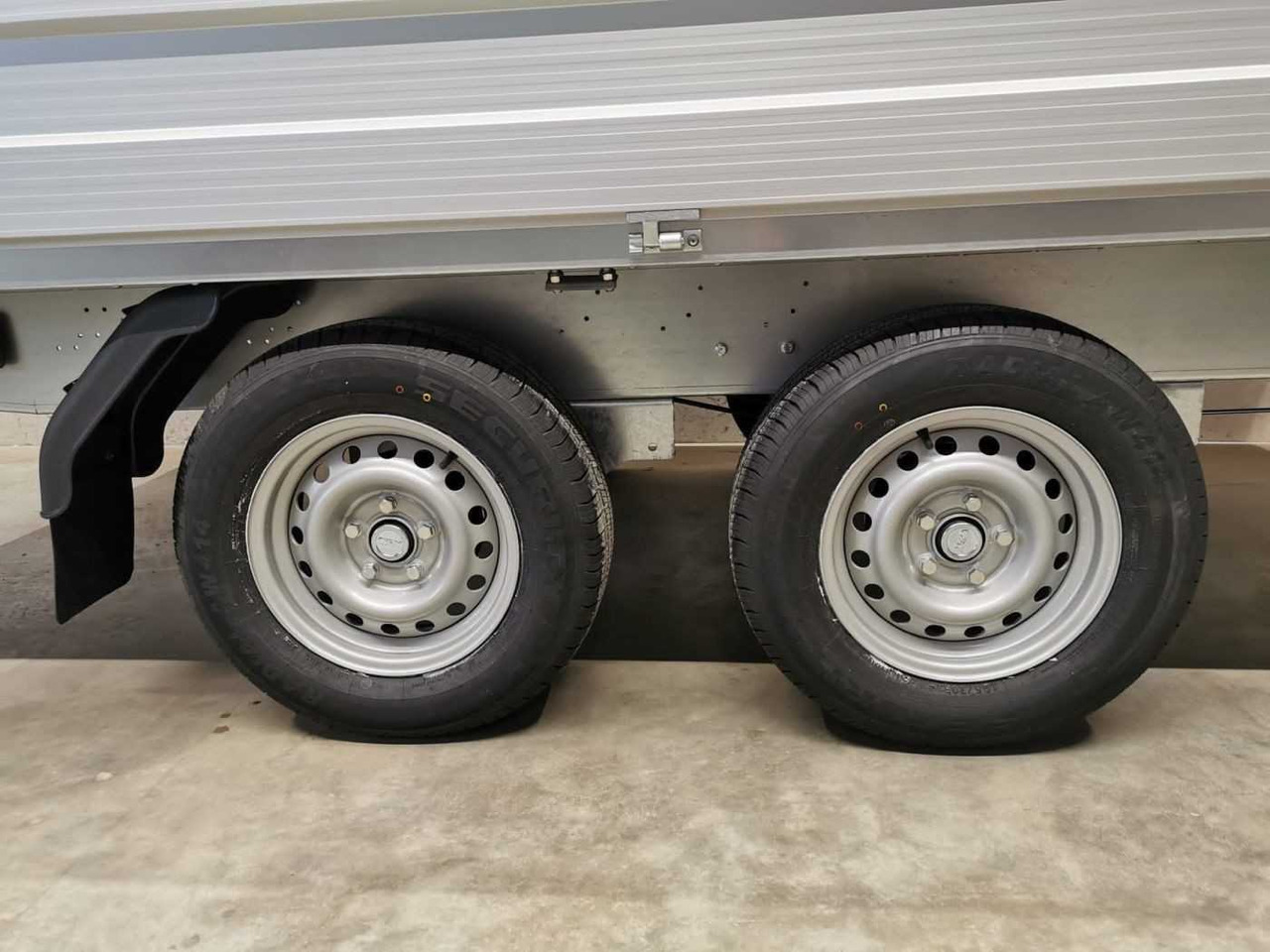 BOECKMANN HL-AL 3718/35 Eco XXL Hochlader - Auto järelhaagis: pilt 2 BOECKMANN HL-AL 3718/35 Eco XXL Hochlader - Auto järelhaagis: pilt 2