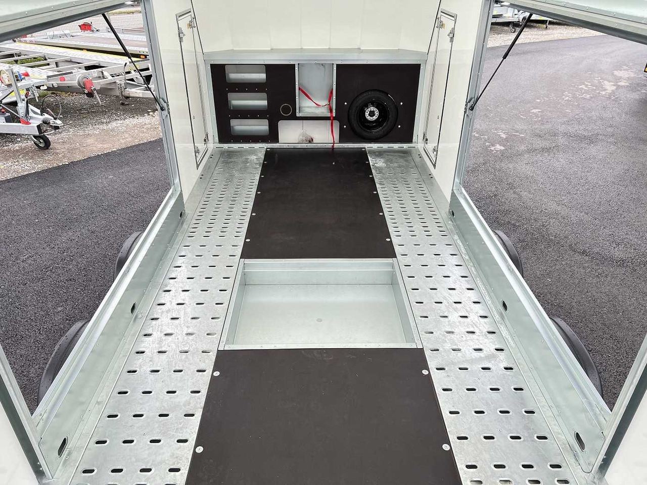 Uus Treiler järelhaagis BRIAN_JAMES Race Sport Autotransporter geschlossen: pilt 12