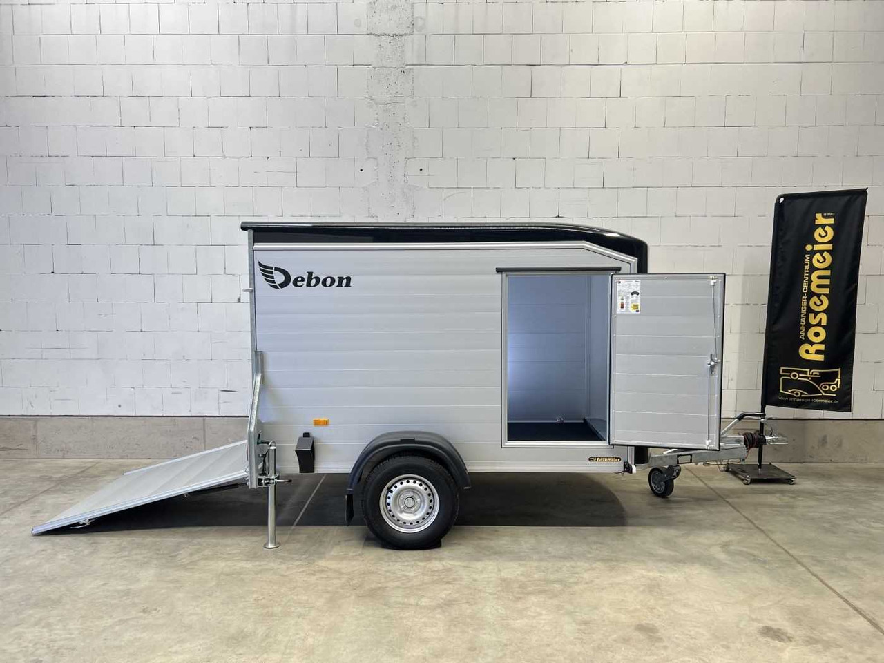 CHEVAL LIBERTE DEBON C255 Seitentür Kofferanhänger - Furgoonjärelhaagis: pilt 1 CHEVAL LIBERTE DEBON C255 Seitentür Kofferanhänger - Furgoonjärelhaagis: pilt 1