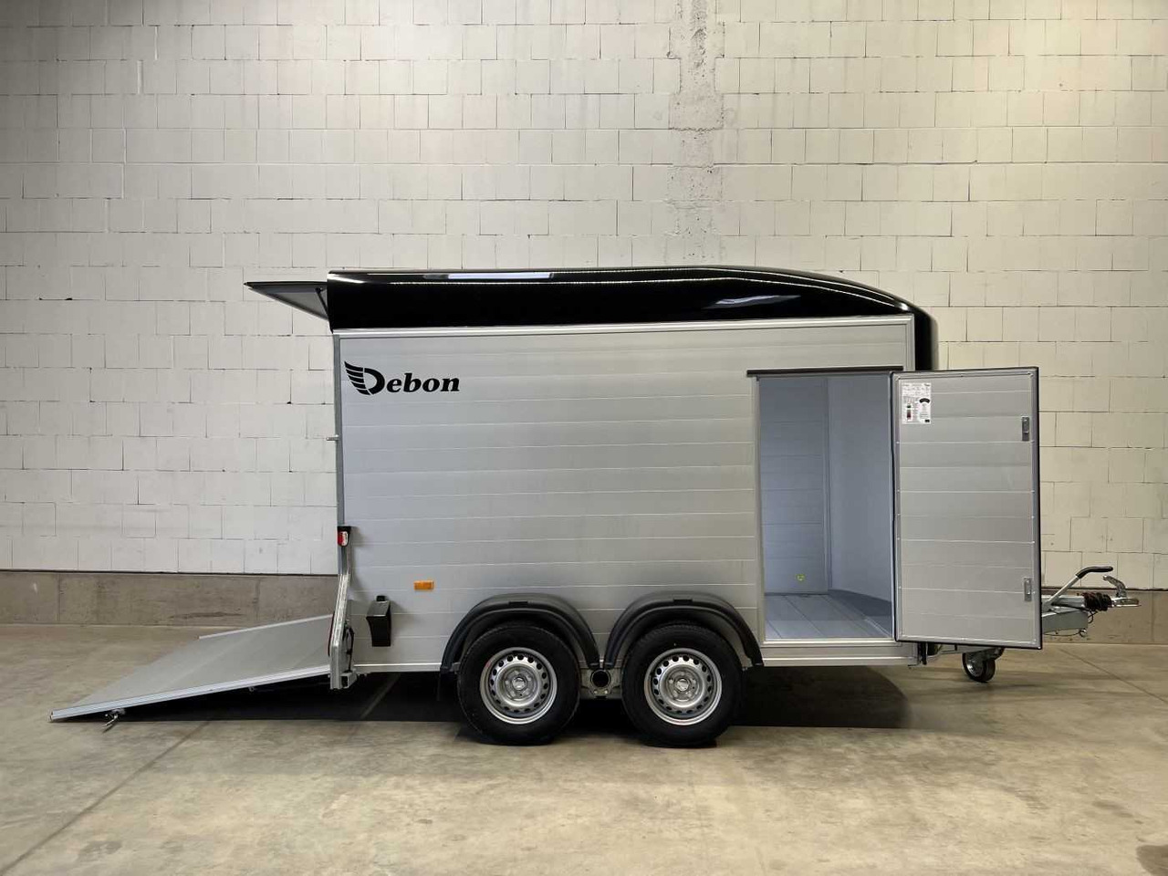 CHEVAL LIBERTE DEBON C500 Roadster Kofferanhänger - Mootorratta haagis: pilt 1 CHEVAL LIBERTE DEBON C500 Roadster Kofferanhänger - Mootorratta haagis: pilt 1