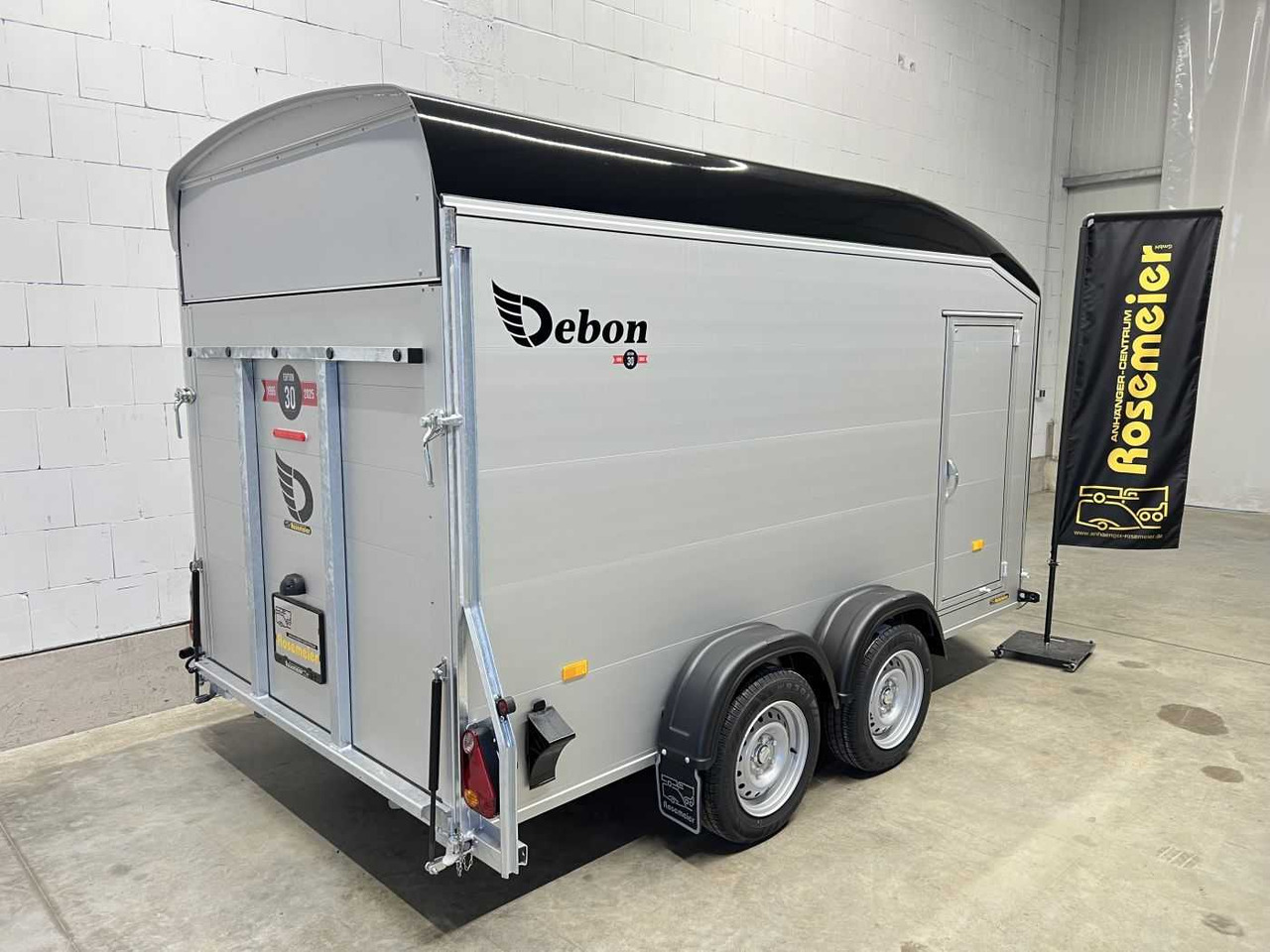 CHEVAL LIBERTE DEBON C700 Roadster Kofferanhänger - Furgoonjärelhaagis: pilt 3 CHEVAL LIBERTE DEBON C700 Roadster Kofferanhänger - Furgoonjärelhaagis: pilt 3
