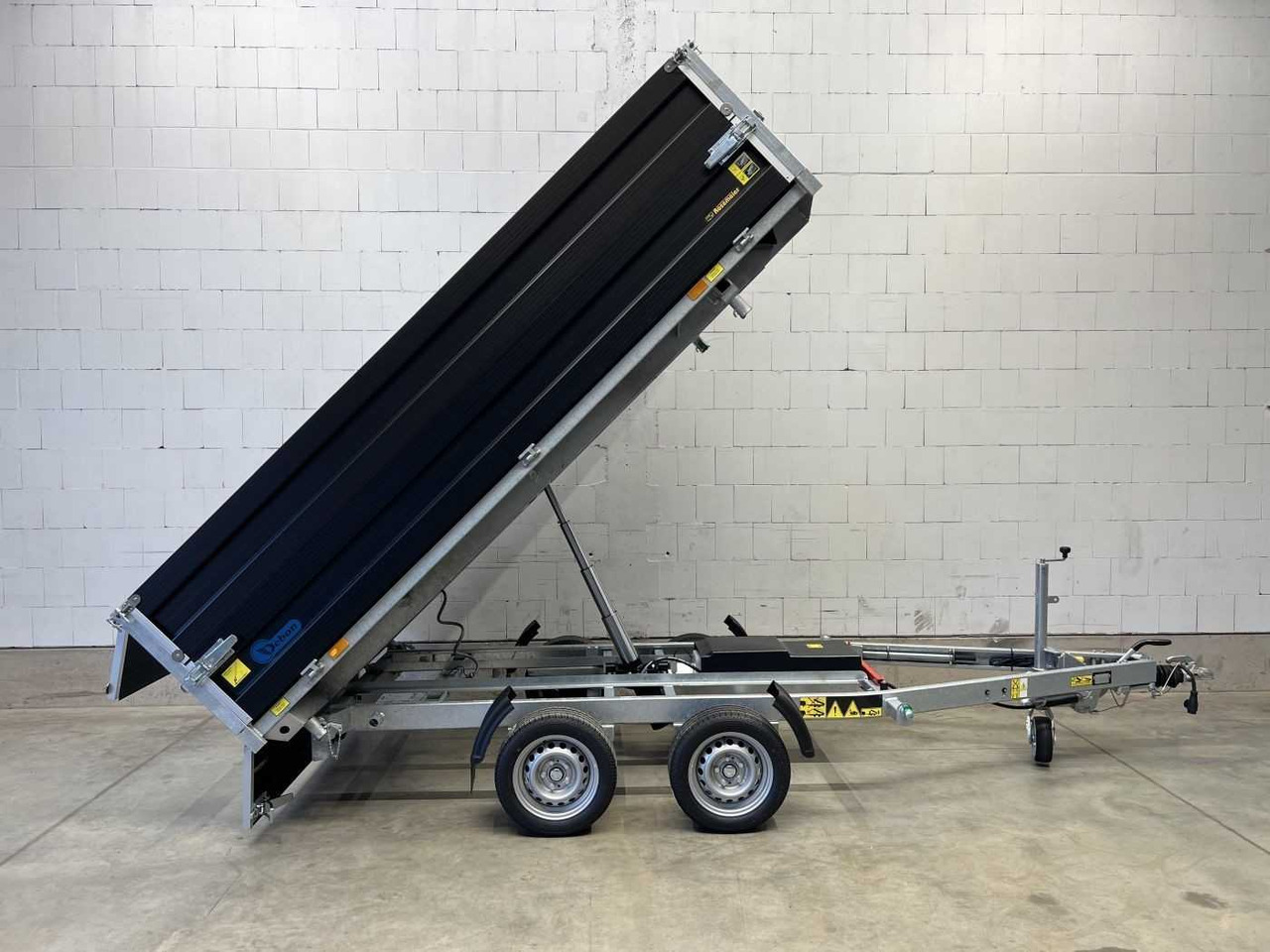 CHEVAL LIBERTE DEBON PW3.3E Black BWEH Dreiseitenkipper - Kalluri järelhaagis: pilt 1 CHEVAL LIBERTE DEBON PW3.3E Black BWEH Dreiseitenkipper - Kalluri järelhaagis: pilt 1