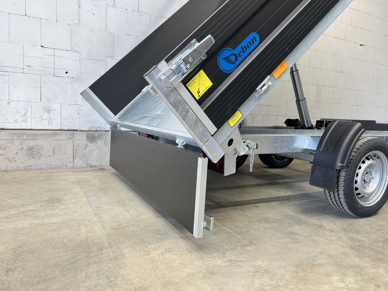 CHEVAL LIBERTE PW3.3E Black Dreiseitenkipper - Kalluri järelhaagis: pilt 3 CHEVAL LIBERTE PW3.3E Black Dreiseitenkipper - Kalluri järelhaagis: pilt 3