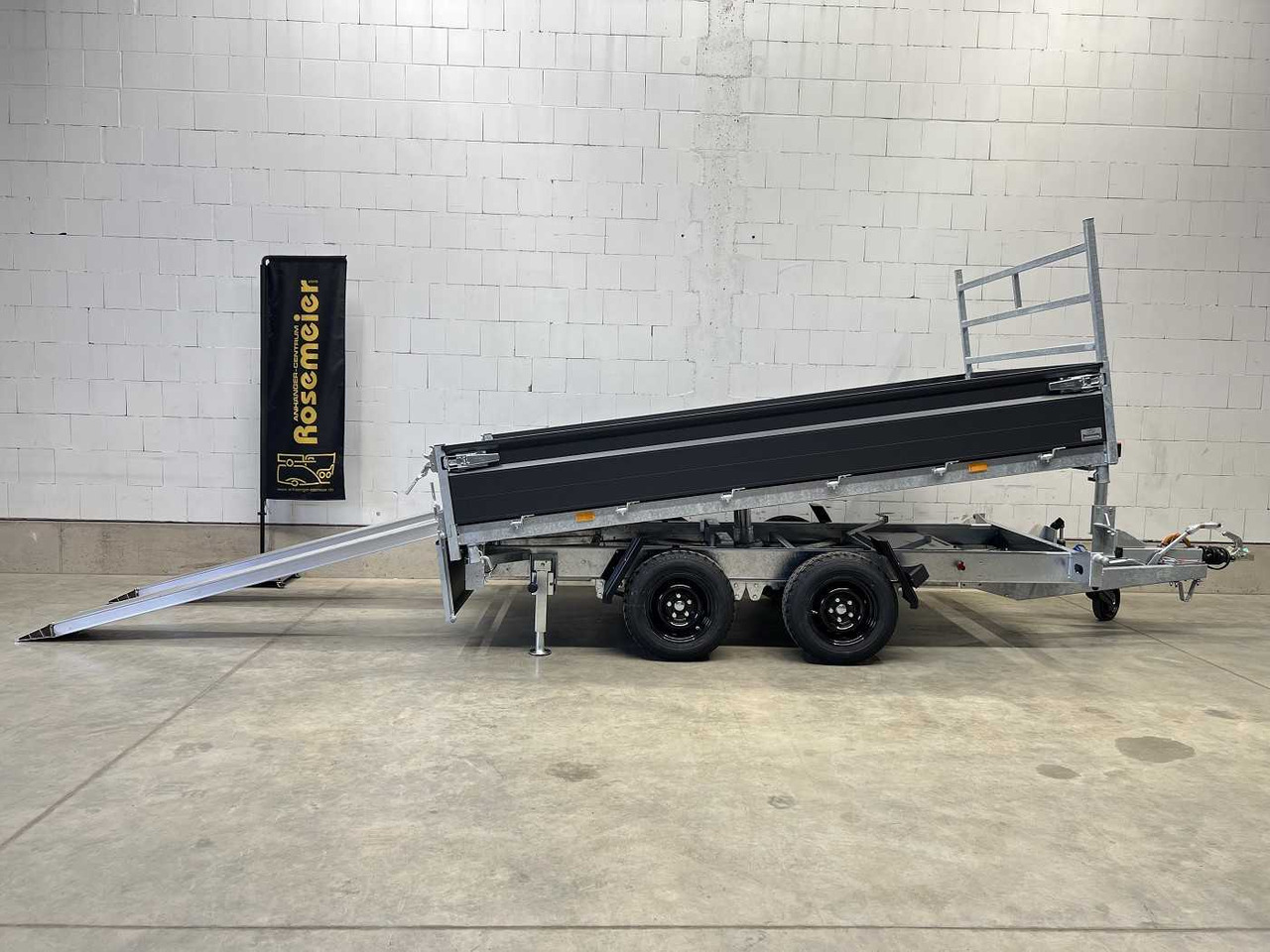 HAPERT Cobalt HM-2+ Dreiseitenkipper - Kalluri järelhaagis: pilt 1 HAPERT Cobalt HM-2+ Dreiseitenkipper - Kalluri järelhaagis: pilt 1