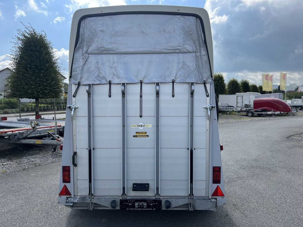 HUMBAUR HP 2000 Pferdeanhänger - Auto järelhaagis: pilt 4 HUMBAUR HP 2000 Pferdeanhänger - Auto järelhaagis: pilt 4