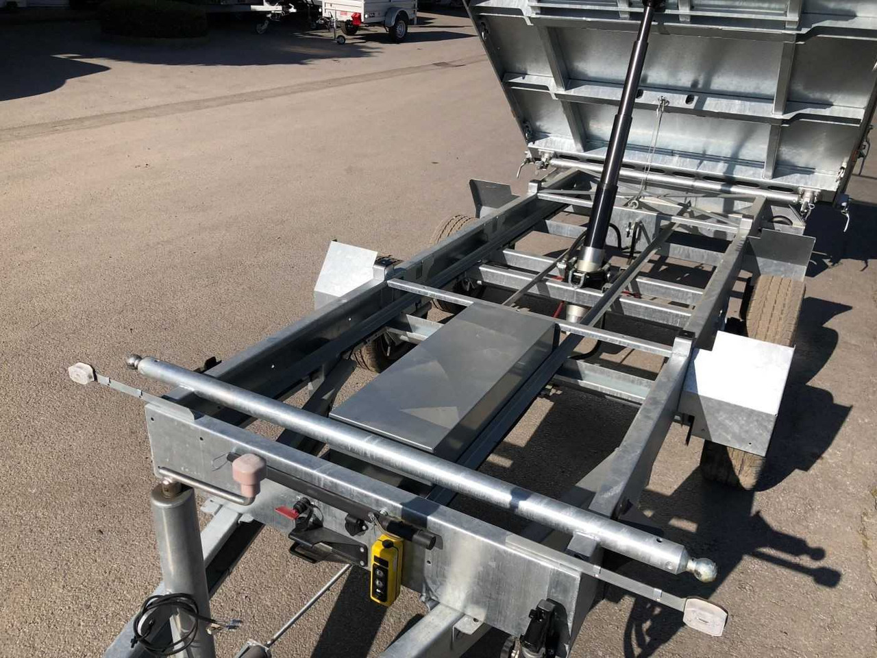 Uus Kalluri järelhaagis HUMBAUR HTK 3500.37 Gitter Dreiseitenkipper: pilt 11