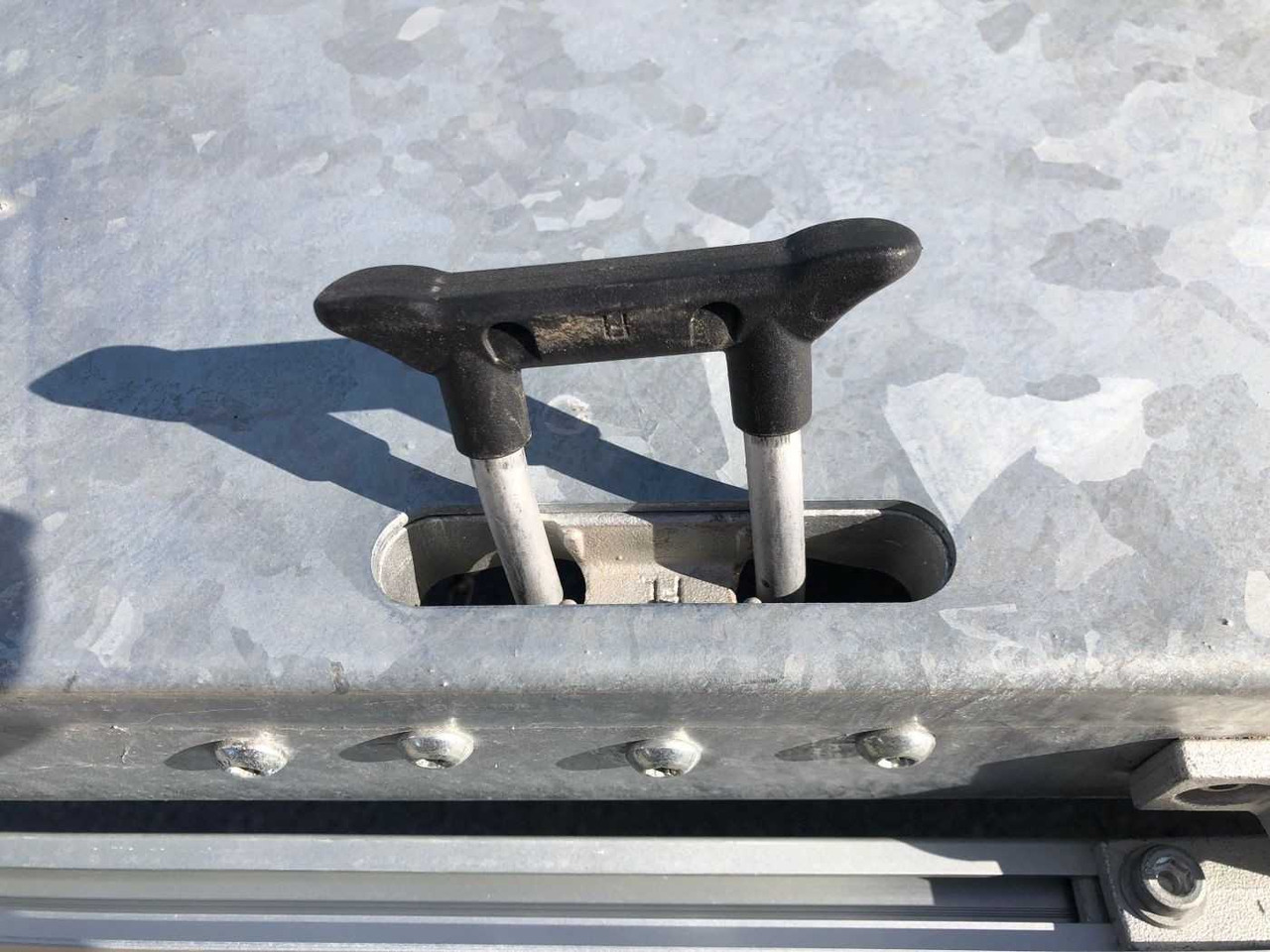 Uus Kalluri järelhaagis HUMBAUR HTK 3500.37 Gitter Dreiseitenkipper: pilt 12