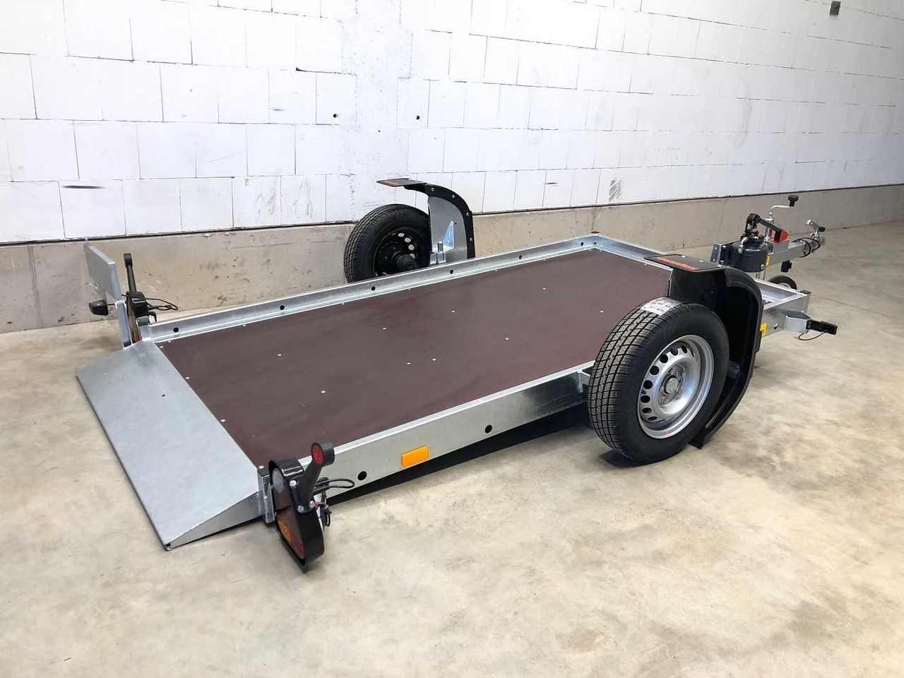VEZEKO Husky F 08.25 Hobby Absenker - Multilift/ Liftdumper haagis: pilt 3 VEZEKO Husky F 08.25 Hobby Absenker - Multilift/ Liftdumper haagis: pilt 3