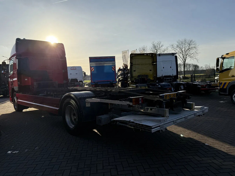 DAF CF 75 CF75-250 4X2 SPACECAB/RENOVA/STEEL/AIR/AIRCO/HOLLAND TRUCK - Konteinerveduk/ Tõstukiga veoauto: pilt 5 DAF CF 75 CF75-250 4X2 SPACECAB/RENOVA/STEEL/AIR/AIRCO/HOLLAND TRUCK - Konteinerveduk/ Tõstukiga veoauto: pilt 5