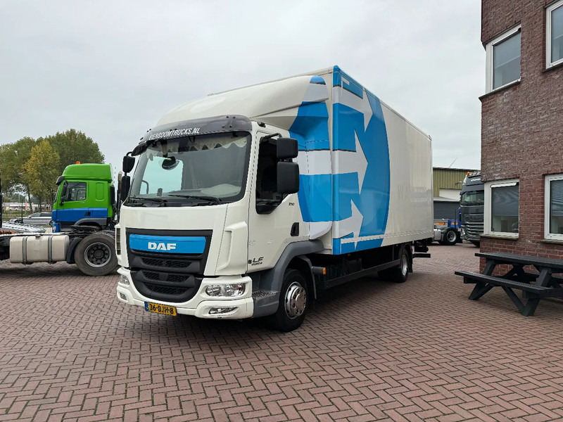 DAF LF 210 LF210 4X2 / Slaapcabine / 11.990KG / D'hollandia 1.50KG / DAF dealer onderhoud - Kasti veoauto: pilt 2 DAF LF 210 LF210 4X2 / Slaapcabine / 11.990KG / D'hollandia 1.50KG / DAF dealer onderhoud - Kasti veoauto: pilt 2