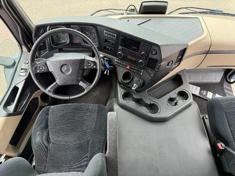 Konteinerveduk/ Tõstukiga veoauto Mercedes-Benz Actros Actros 2736 6X2 BDF Komplett mit 2016 BDF Anhanger Top Zustand: pilt 10