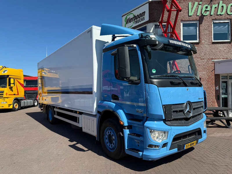 Mercedes-Benz Antos Antos 1824L Koffer mit 2 Tons Ladebordwand TUV/10-25 / Holland Truck - Kasti veoauto: pilt 1 Mercedes-Benz Antos Antos 1824L Koffer mit 2 Tons Ladebordwand TUV/10-25 / Holland Truck - Kasti veoauto: pilt 1
