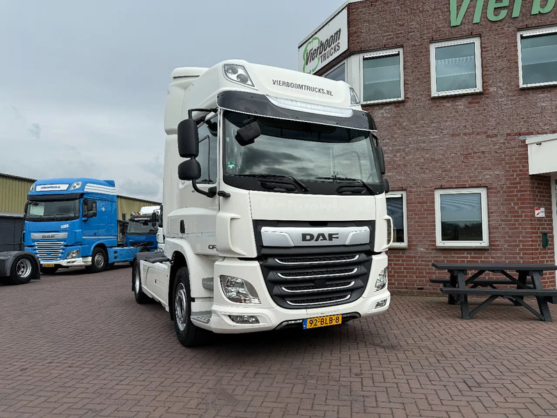 DAF CF 410 CF410 4X2 Spacecab - Distributie trekker - Mileuzone - Dealer onderhouden - apk 6-2026 - Sadulveok: pilt 1 DAF CF 410 CF410 4X2 Spacecab - Distributie trekker - Mileuzone - Dealer onderhouden - apk 6-2026 - Sadulveok: pilt 1