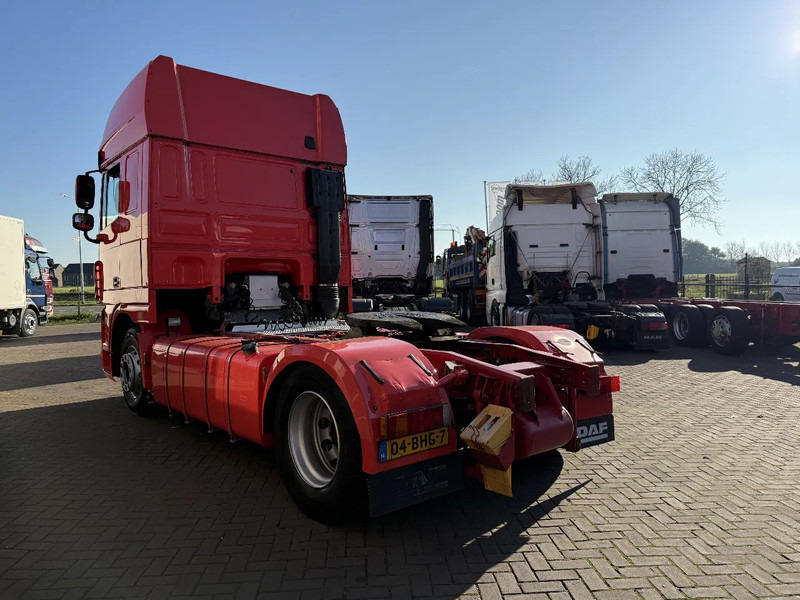 DAF XF 105.460 XF105-460 4X2 SUPERSPCECAB RETARDER - Sadulveok: pilt 3 DAF XF 105.460 XF105-460 4X2 SUPERSPCECAB RETARDER - Sadulveok: pilt 3