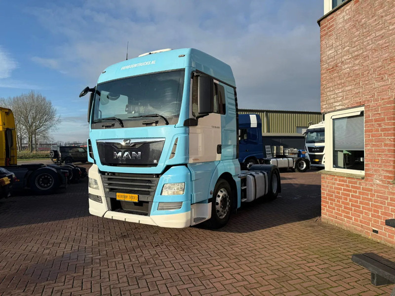 MAN TGX 18.420 TGX 18.420 4X2 / 2 BEDS / SMART TACHO / FRIDGE / PARKING AIRCO / TOP CONDITION / COMPRESSOR - Sadulveok: pilt 2 MAN TGX 18.420 TGX 18.420 4X2 / 2 BEDS / SMART TACHO / FRIDGE / PARKING AIRCO / TOP CONDITION / COMPRESSOR - Sadulveok: pilt 2