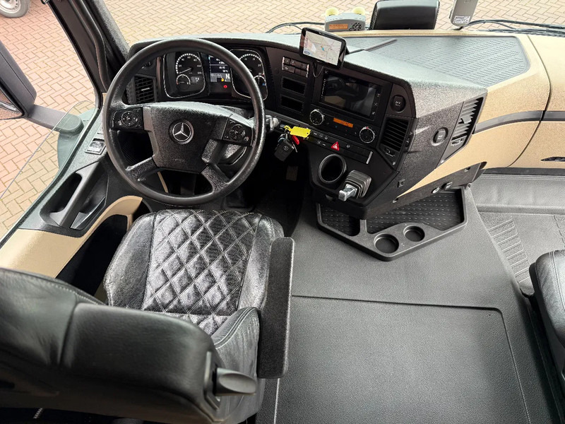 Mercedes-Benz Actros Actros 1943LS Hydrauliek / 478.040KM / Leer / Dealer onderhouden / Top staat - Sadulveok: pilt 4 Mercedes-Benz Actros Actros 1943LS Hydrauliek / 478.040KM / Leer / Dealer onderhouden / Top staat - Sadulveok: pilt 4
