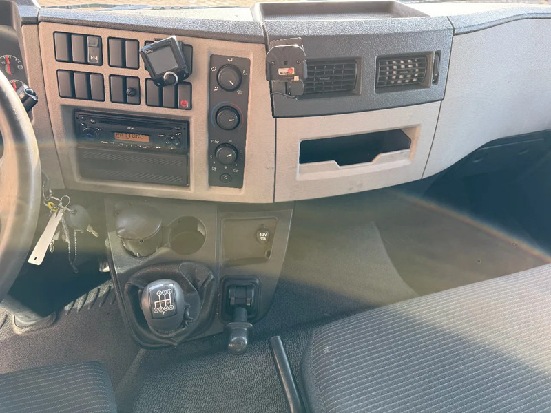 Volvo FL 12 FL 280 11.990KG MANUAL GEARBOX - Kabiinišassiiga veoauto: pilt 4 Volvo FL 12 FL 280 11.990KG MANUAL GEARBOX - Kabiinišassiiga veoauto: pilt 4