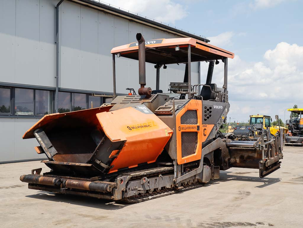 VOLVO ABG P6820C - Asfaldilaotur: pilt 2 VOLVO ABG P6820C - Asfaldilaotur: pilt 2