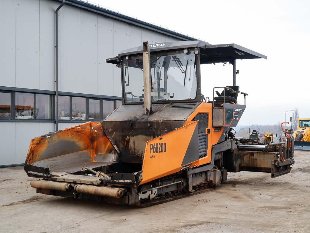 VOLVO ABG P6820D - Asfaldilaotur: pilt 2 VOLVO ABG P6820D - Asfaldilaotur: pilt 2