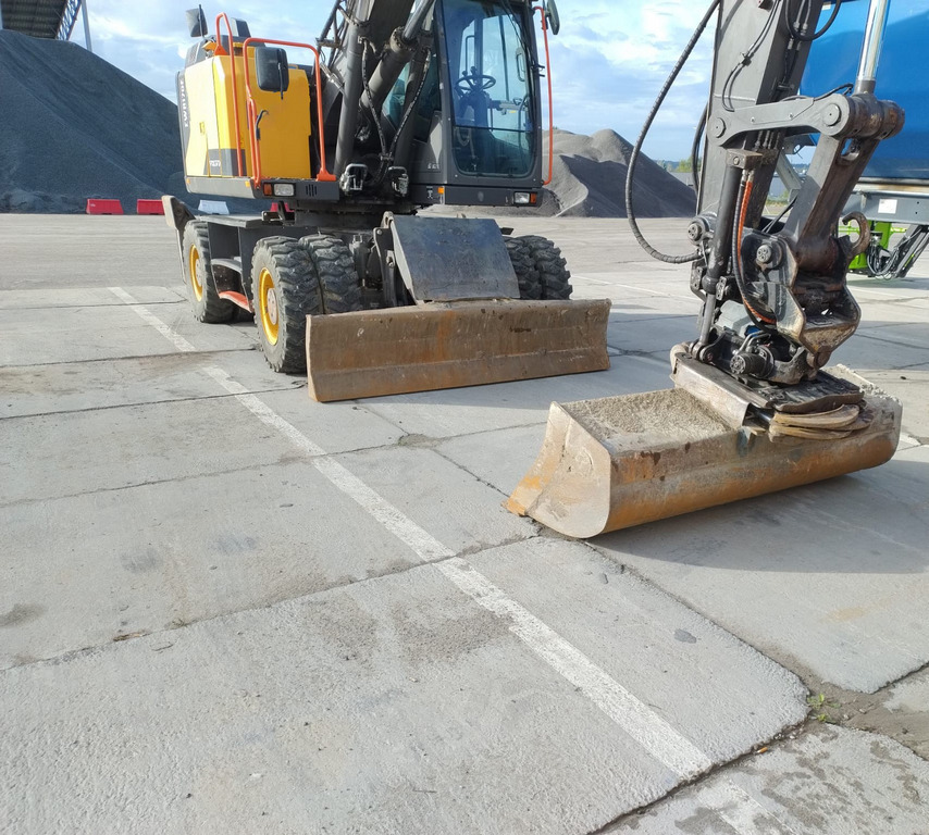 VOLVO EWR170E - Ratastel ekskavaator: pilt 4 VOLVO EWR170E - Ratastel ekskavaator: pilt 4