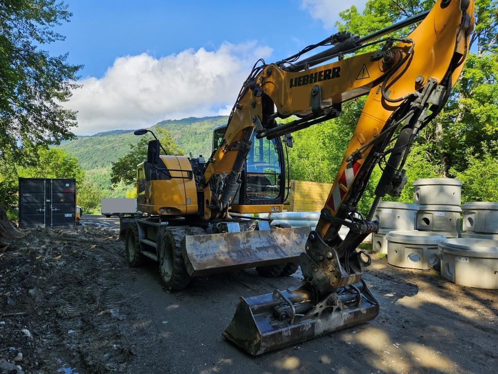 LIEBHERR A 910 - Ratastel ekskavaator: pilt 4 LIEBHERR A 910 - Ratastel ekskavaator: pilt 4