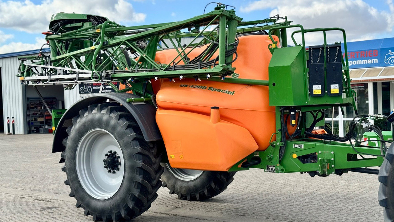 Amazone UX 4200 Special 24m - Pritsija: pilt 1 Amazone UX 4200 Special 24m - Pritsija: pilt 1