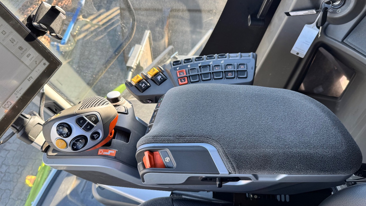 CLAAS Lexion 6900 TerraTrac 890 full Options - Kombain: pilt 4 CLAAS Lexion 6900 TerraTrac 890 full Options - Kombain: pilt 4