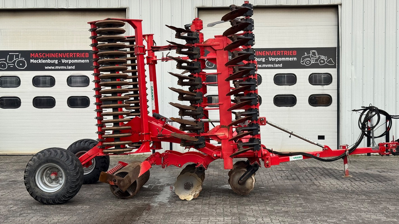 Top Agro SHARK 6.0 GRANO-SYSTEM Hydr. 6,0m - Ketasäke: pilt 1 Top Agro SHARK 6.0 GRANO-SYSTEM Hydr. 6,0m - Ketasäke: pilt 1