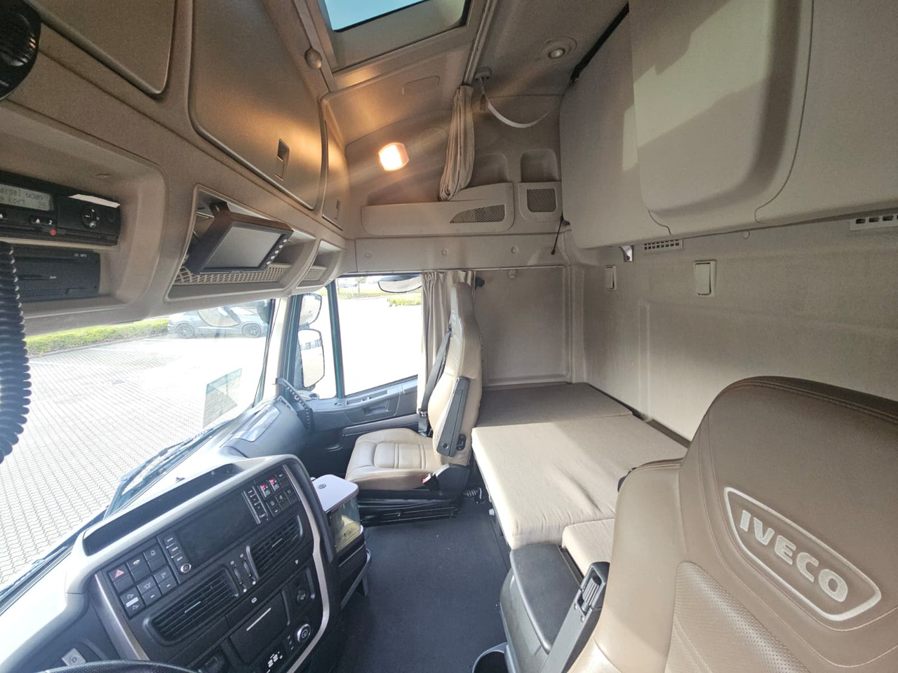 Iveco Stralis 560 6x4 - Konteinerveduk/ Tõstukiga veoauto: pilt 5 Iveco Stralis 560 6x4 - Konteinerveduk/ Tõstukiga veoauto: pilt 5