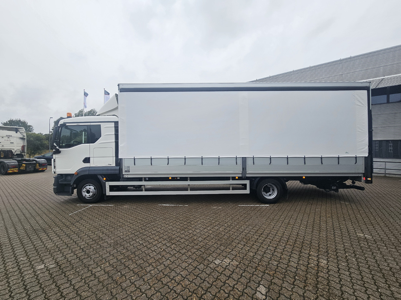 MAN TGL 12.250 - Tent veoauto: pilt 5 MAN TGL 12.250 - Tent veoauto: pilt 5