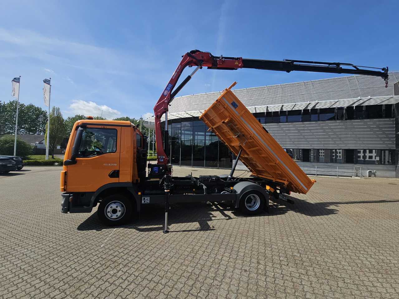 Kallurauto, Kraanaga veoauto MAN TGL 8.220: pilt 23