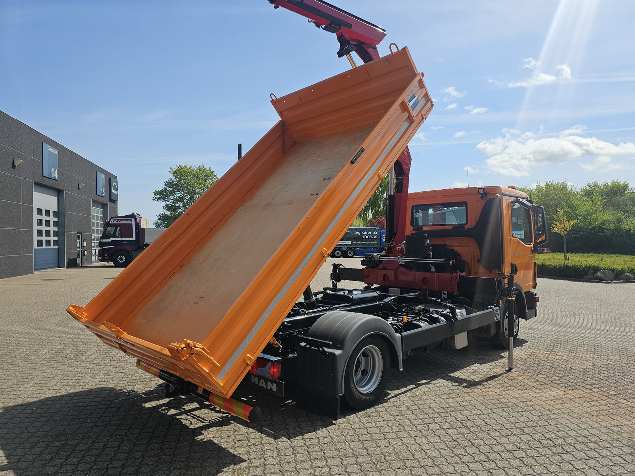 Kallurauto, Kraanaga veoauto MAN TGL 8.220: pilt 7