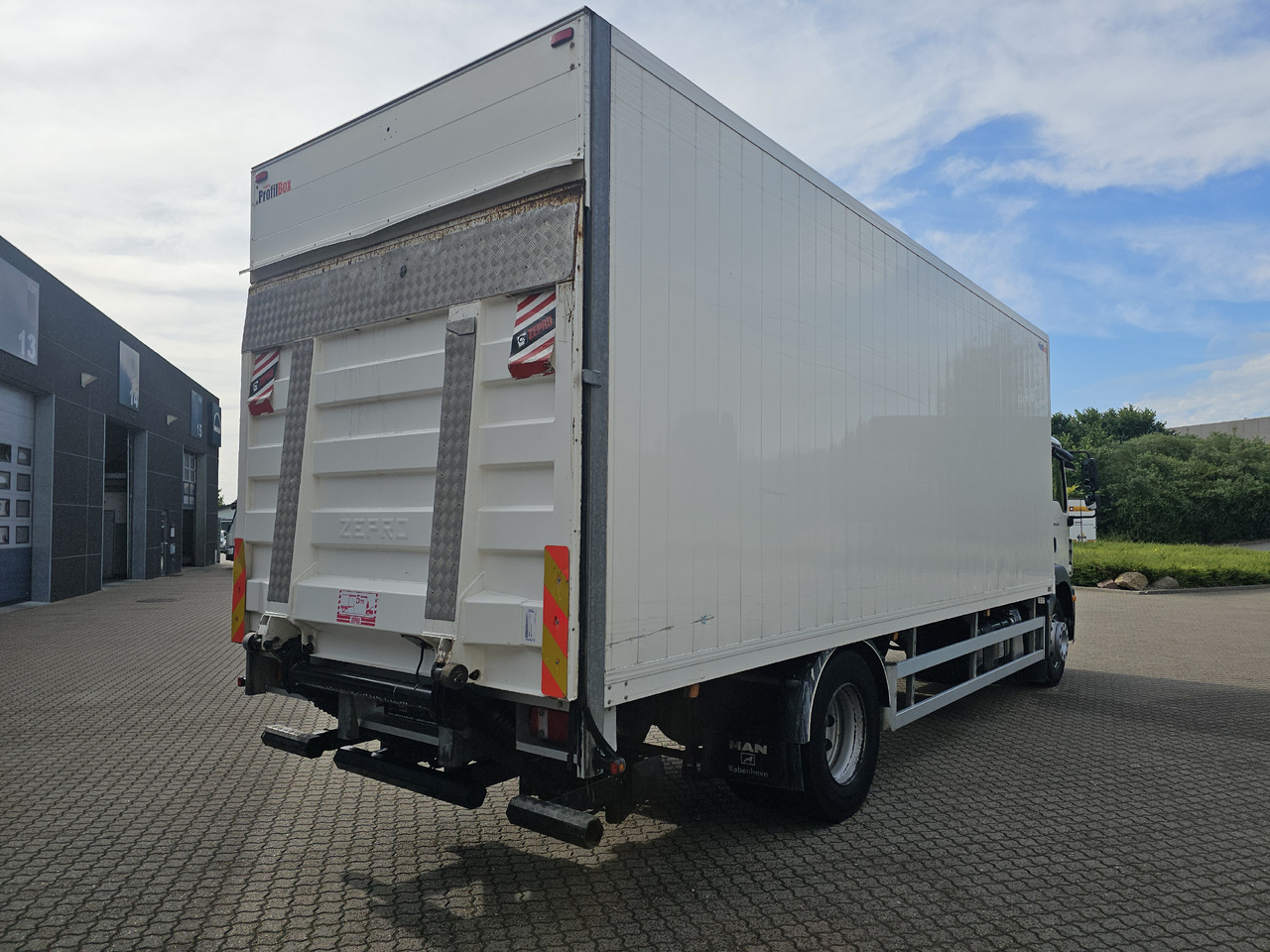MAN TGM 18.290 - Kasti veoauto: pilt 5 MAN TGM 18.290 - Kasti veoauto: pilt 5