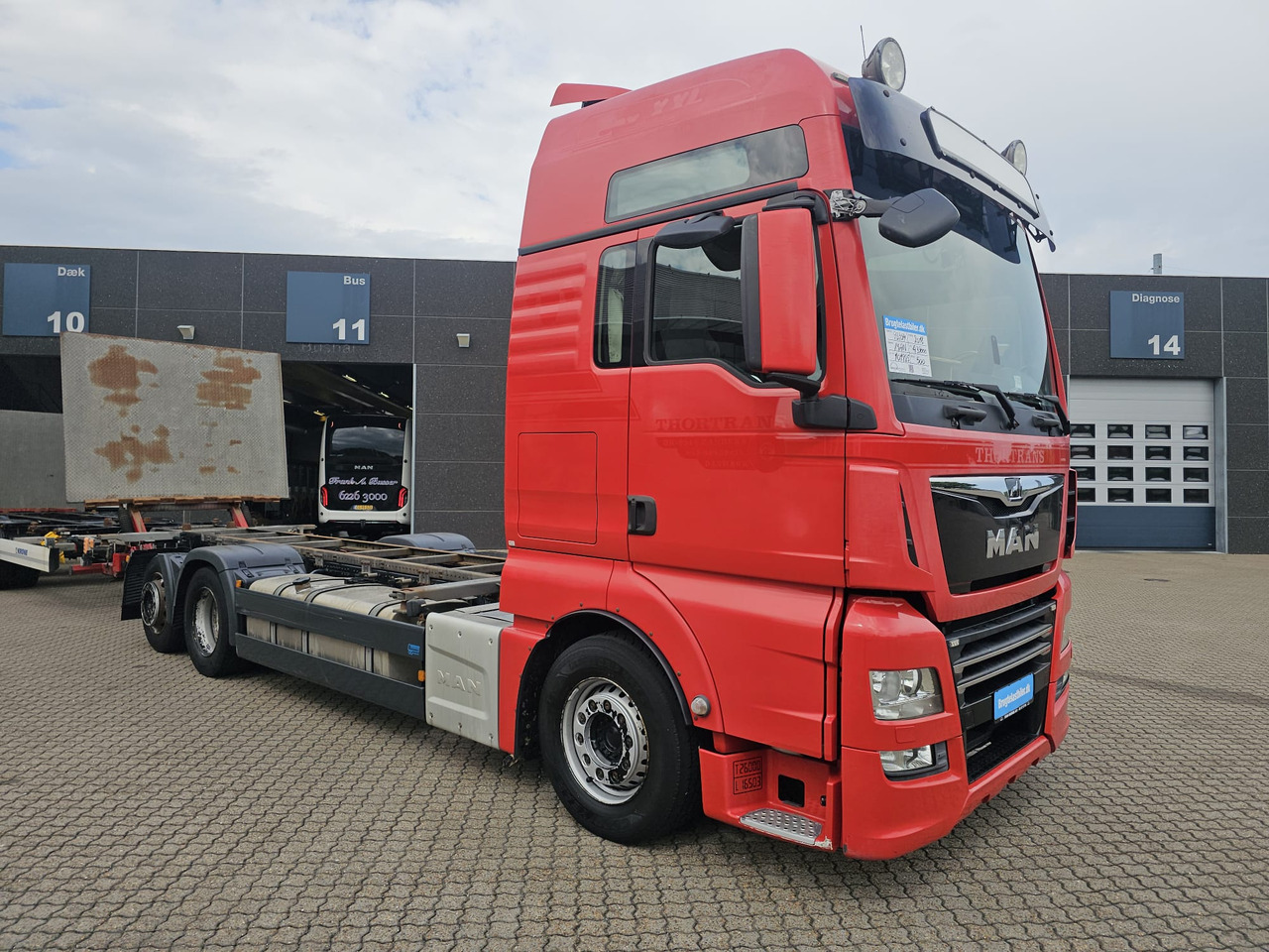 MAN TGX 26.500 with trailer - Konteinerveduk/ Tõstukiga veoauto: pilt 2 MAN TGX 26.500 with trailer - Konteinerveduk/ Tõstukiga veoauto: pilt 2