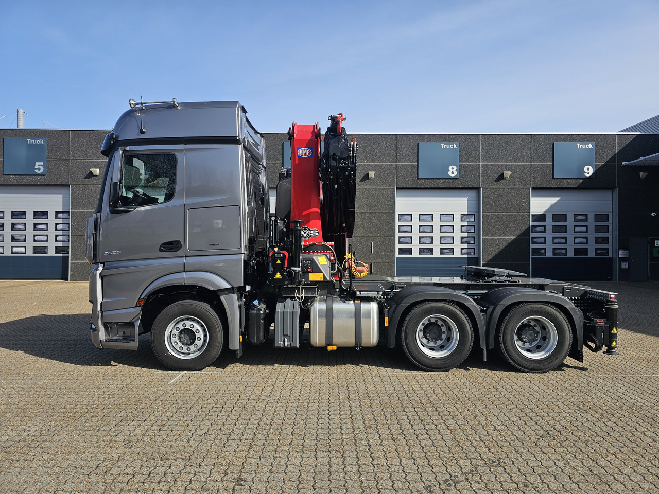 Mercedes Arocs 2653 6x4 40 T-mtr. - Kraanaga veoauto, Sadulveok: pilt 4 Mercedes Arocs 2653 6x4 40 T-mtr. - Kraanaga veoauto, Sadulveok: pilt 4